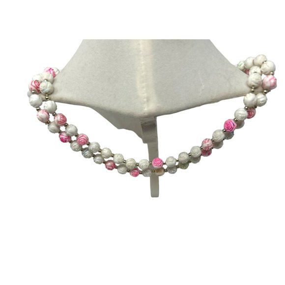 Vintage Hard Plastic Detailed Flower Beads in Pink, Blue, and White - Picture 2 of 5